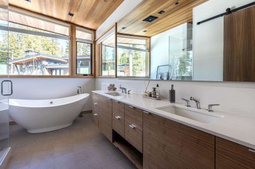8343 Thunderbird Cir, Truckee CA  96161-4324 exterior