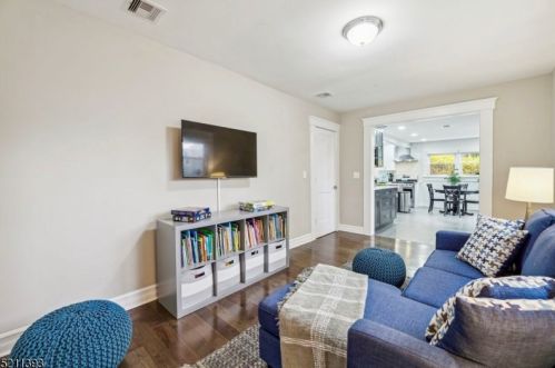 30 Highland Ave, Maplewood NJ  07040-1844 exterior