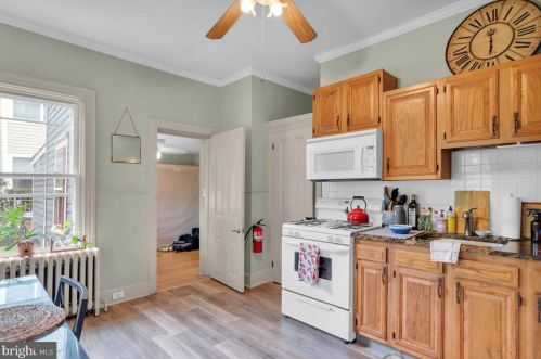 102 Park Ave, Tavistock NJ 08033-1639 exterior