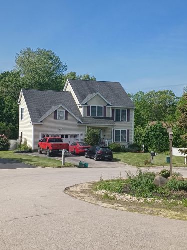 16 Cassily Ln, Dover, NH 03820-2983