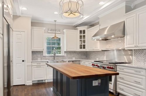 8085 Habersham Waters Rd, Atlanta GA  30350-4608 exterior