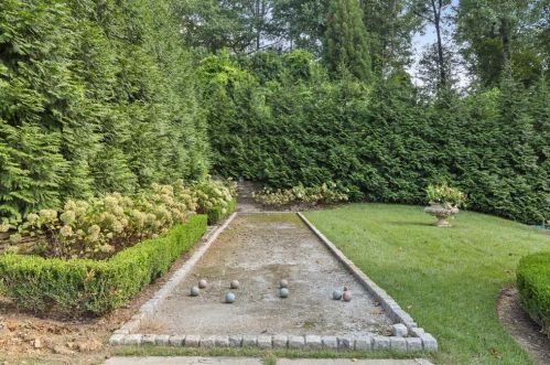 2860 Habersham Rd, Atlanta GA  30305-2959 exterior