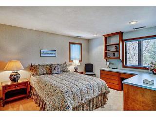 6 Chin Hill Rd, Westerly, RI 02891-3519