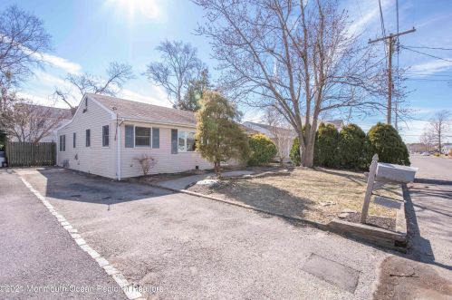 3208 Kickapoo Ave, Point Pleasant Beach, NJ 08742-3426
