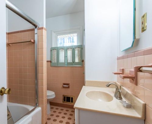 1879 Audubon Dr, Atlanta GA  30329-2706 exterior