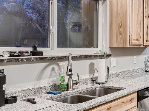 628 Naples Way, Aurora CO 80011-4550 exterior