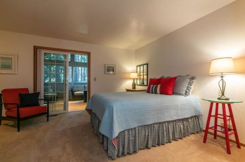 316 Skidder Trl, Truckee CA  96161-3927 exterior