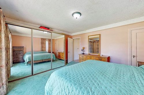 301 Janss St, Anaheim CA  92805-2526 exterior