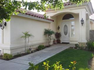 1664 Camino Ln, Madera, CA 93637-8652