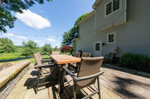 1 Crystal Ridge Dr, Ellington CT  06029-3050 exterior