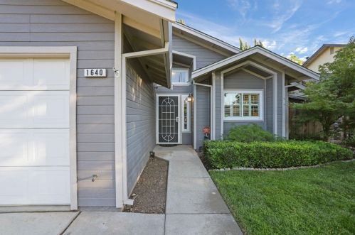 1640 Cavern Way, Modesto, CA 95358-6711
