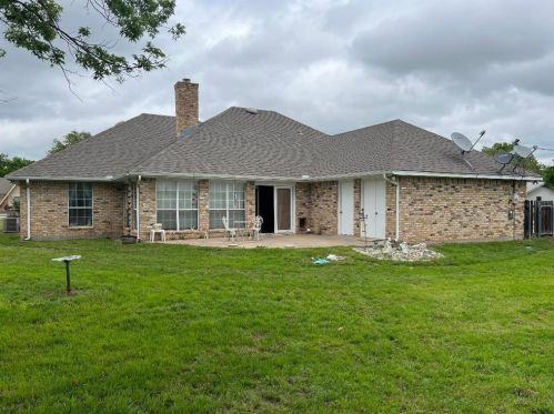 404 Wilson Ave, Whitney, TX 76692-2385