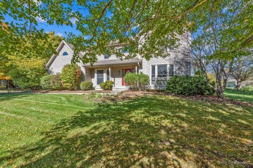 7 Crestview Dr, Oswego IL  60543-9475 exterior