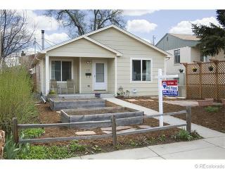 1146 Roslyn St, Denver CO  80220-3142 exterior