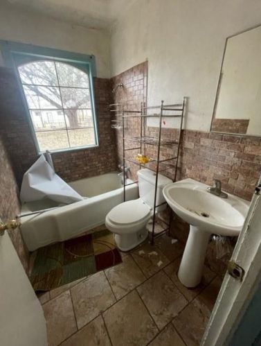 1228 Marion Ave, Fort Worth TX  76104-6516 exterior