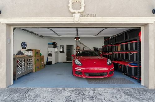 14010 Lemoli Ave, Hawthorne, CA 90250-8952