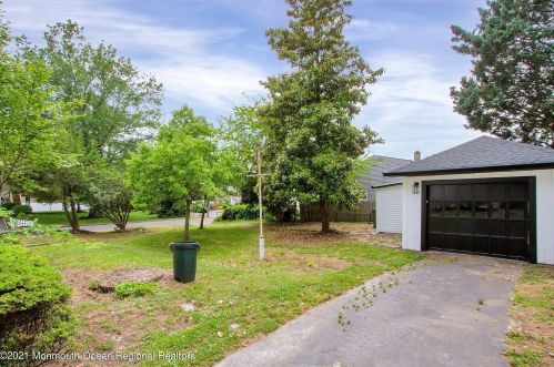 1 Kremer Ave, Tinton Falls NJ  07724-1728 exterior