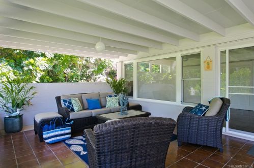 39 Makaweli St, Honolulu HI  96825-2148 exterior