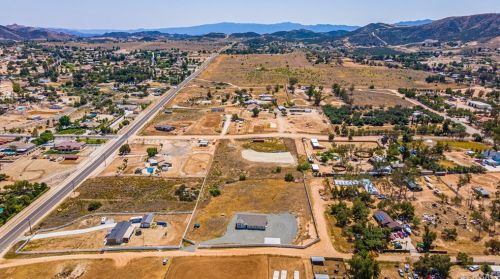 16887 Birds Eye Dr, Perris, CA 92570-9746