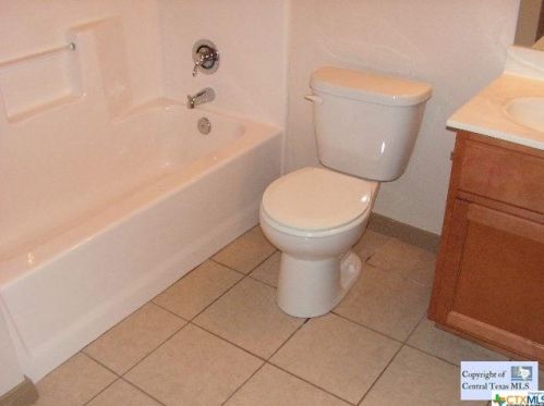 1132 Indian Holw, Spring Branch TX  78070-4100 exterior