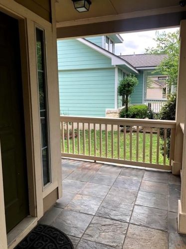 478 Sampson, Uhland TX  78640-4325 exterior