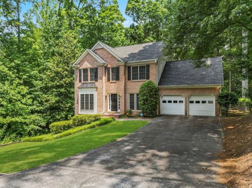 186 Lucky Dr, Marietta, GA 30068-3657