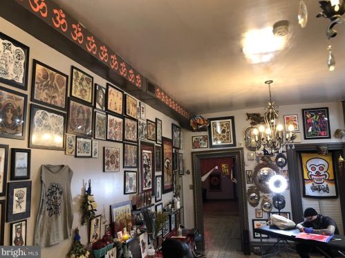 23 Walnut St, Lancaster PA  17602-2451 exterior