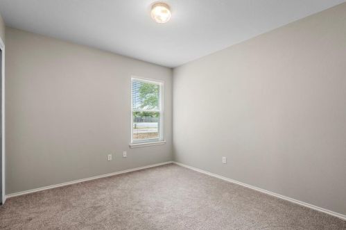 105 Rodeo Cv, Uhland TX 78640-5577 exterior