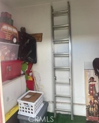 301 Tustin Ave, Anaheim CA  92807-2633 exterior