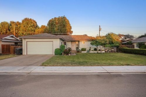 109 Dorothy Way, Sharon, CA 93610-2012