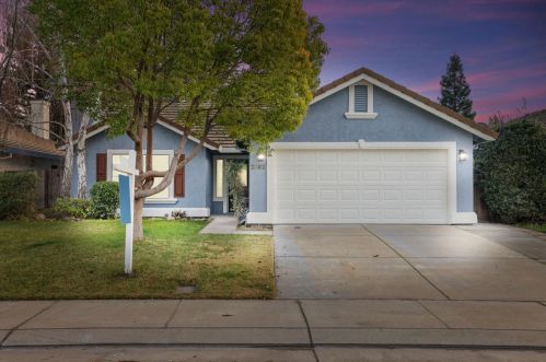 2062 Fairchild Dr, Lodi, CA 95240-8849