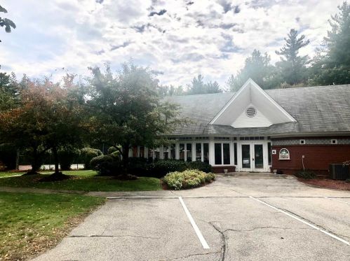 3 Timberwood Dr, Goffstown, NH 03045-2551