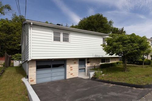 154 New Haven Ave, Waterbury, CT 06708-4532