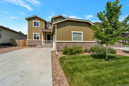 33 Homestead Way, Denver, CO 80601-4564