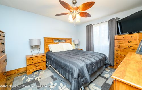 177 Ocean Ave, Middletown NJ 07748-5664 exterior