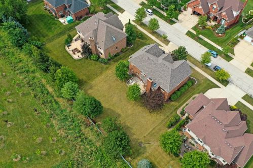 12465 Thornberry Dr, Lemont IL  60439-4616 exterior