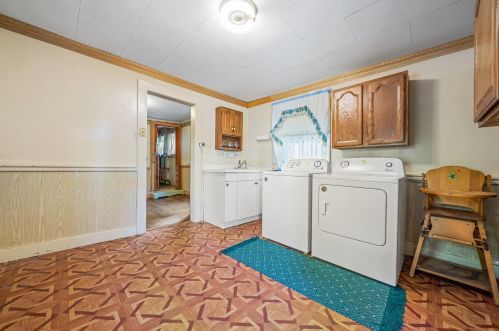 98 Carroll St, Keene, NH 03431-2907