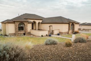 105204 Tripple Vista Dr, Kennewick, WA 99338-9170