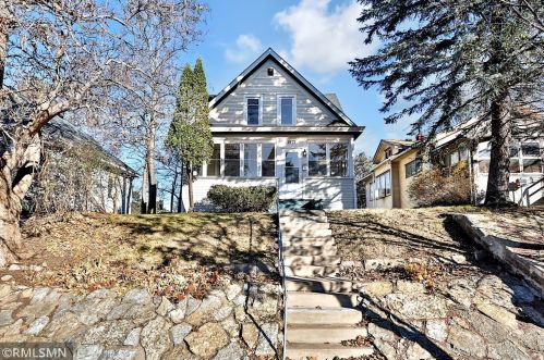 1571 7th St, Saint Paul, MN 55102-4226