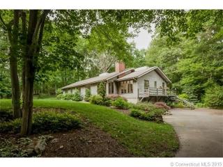 58 Thankful Stow Rd, Guilford, CT 06437-2529