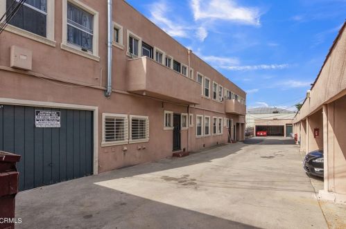 1217 Harvard St, Glendale CA  91205-4074 exterior