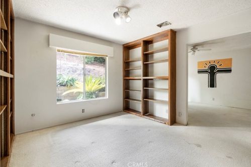 1921 Arroyo Dr, Riverside CA  92506-1610 exterior