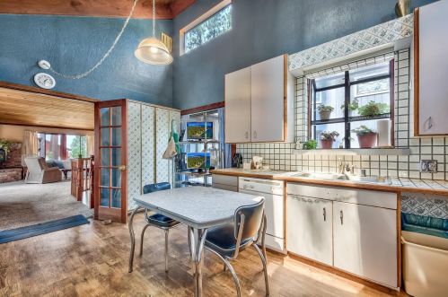 14567 Royal Way, Truckee CA  96161-1140 exterior