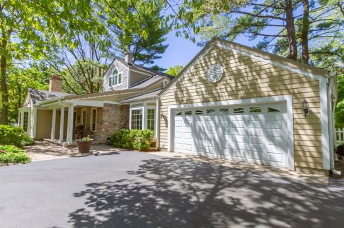 1700 Meacham Rd, Palatine, IL 60067-7452