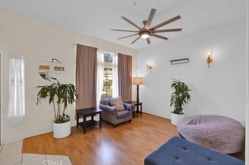 1527 Prestwick Dr, Riverside CA  92507-8448 exterior