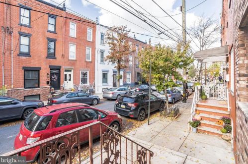 829 27th St, Philadelphia, PA 19130-1805
