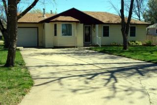 408 Sedgwick Ave, Burrton, KS 67020-8705