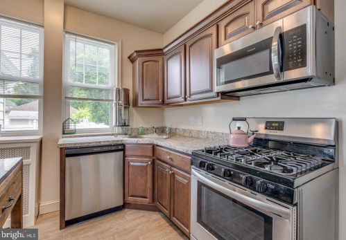 135 Haddon Ave, Camden NJ  08108-1033 exterior