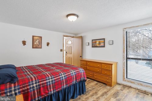 283 The Woods Rd, Hedgesville WV  25427-6886 exterior