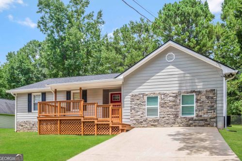 136 Belair Trl, Stockbridge GA  30281-2006 exterior